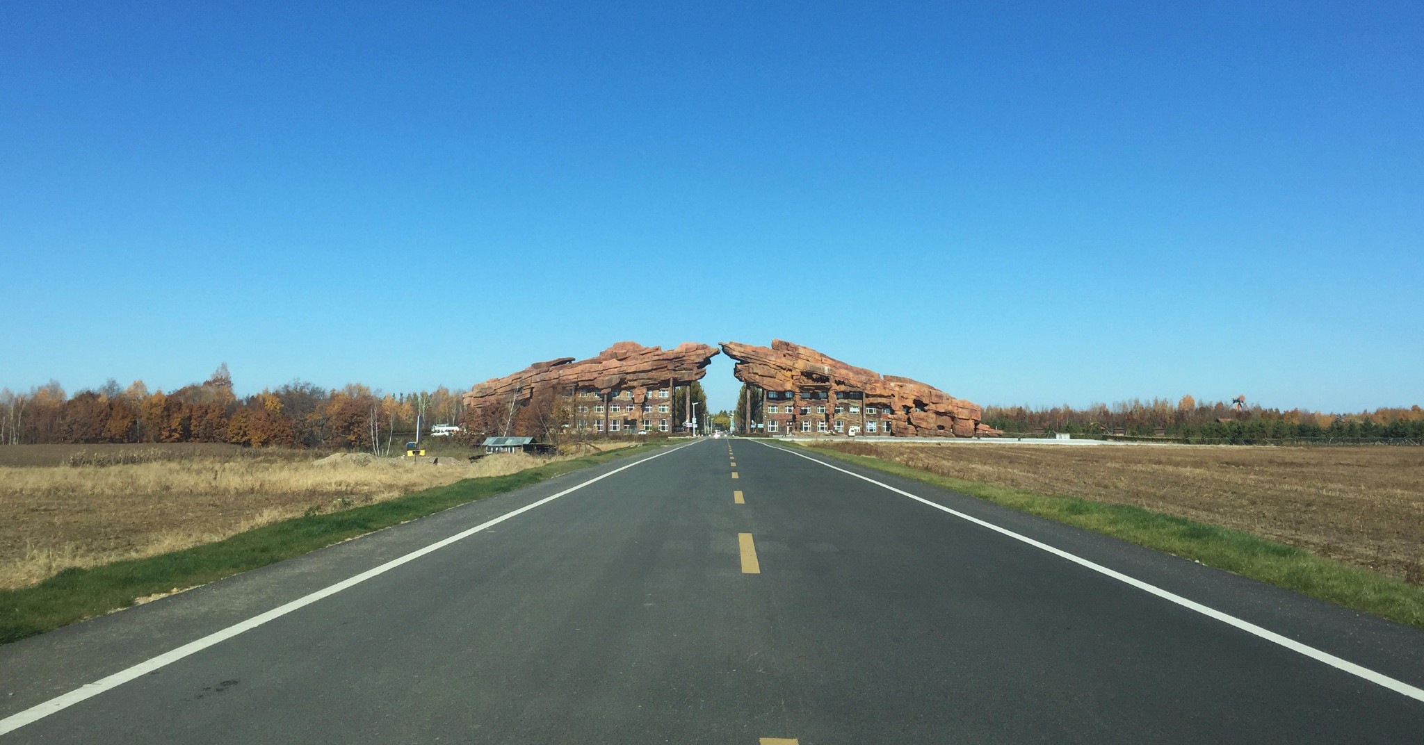 伊春多少人口_首届伊春自驾车旅游文化节引领自驾风向标,助推伊春十一自驾市(2)