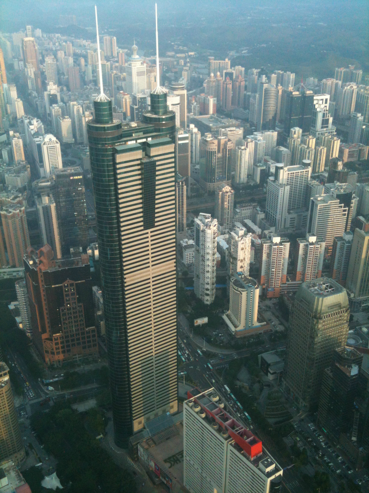 广场人均