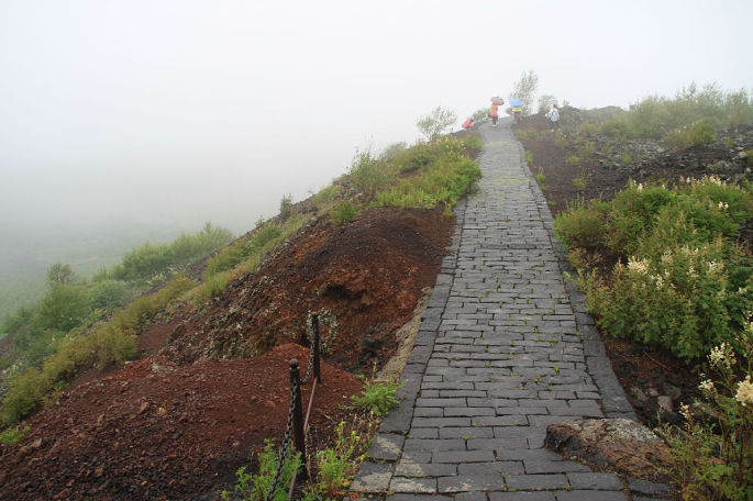 老黑山人口_黑山老妖图片