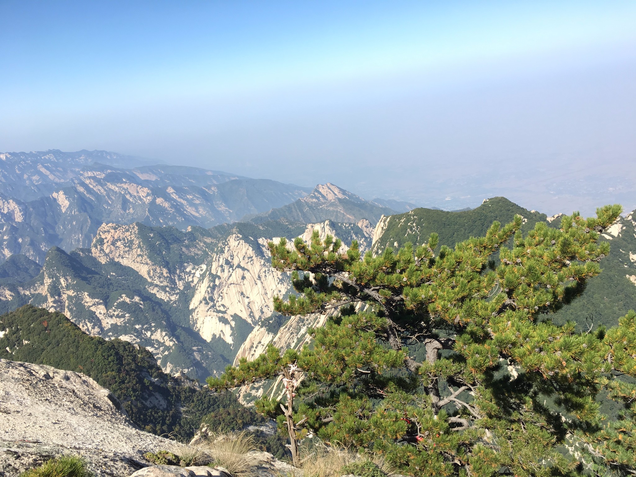 西峰人口多么_华山西峰(2)