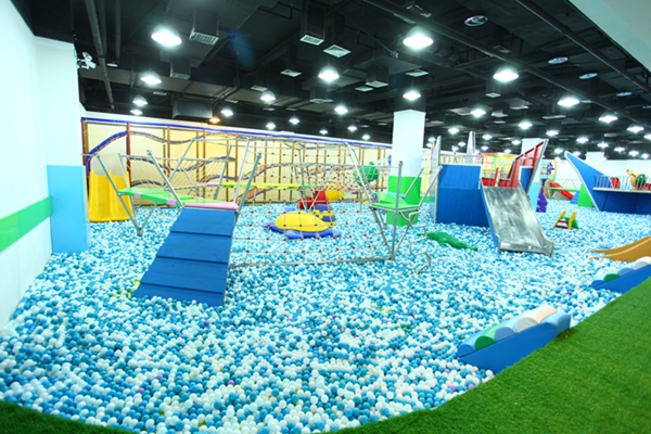 一站式满足儿童游戏成长亲子角色扮演的童话王国保定杰拉佛儿童王国