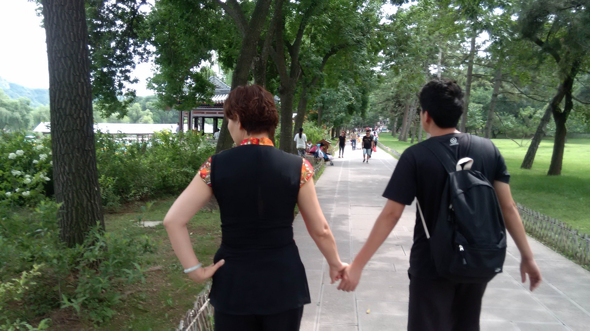 沙市GDP最辉煌时期_金碧辉煌(2)